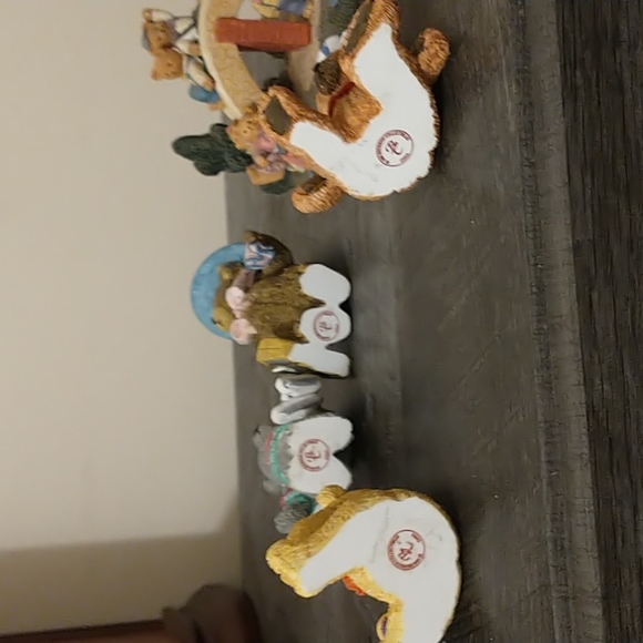 6 Piece Bear Figurine Lot! - Picture 8 of 10